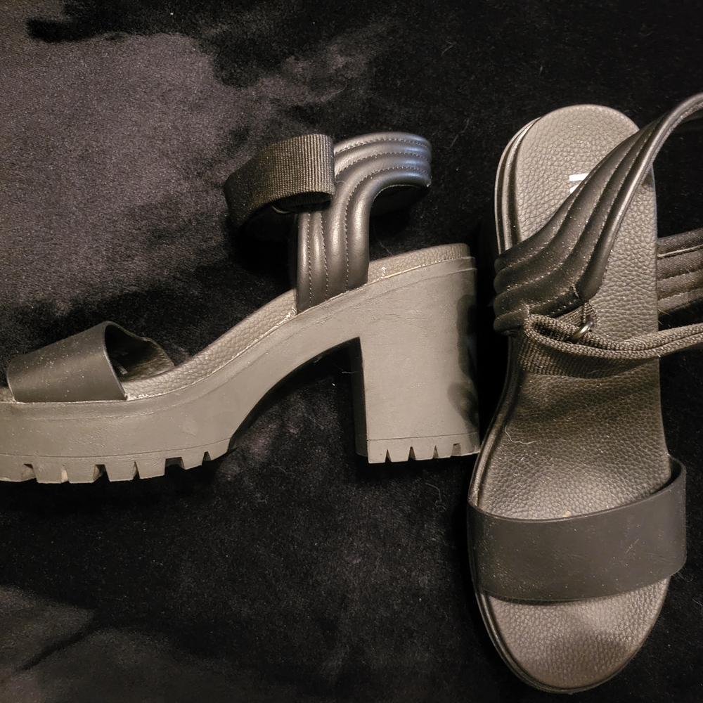 MIA Black Chunky Platform Sandals